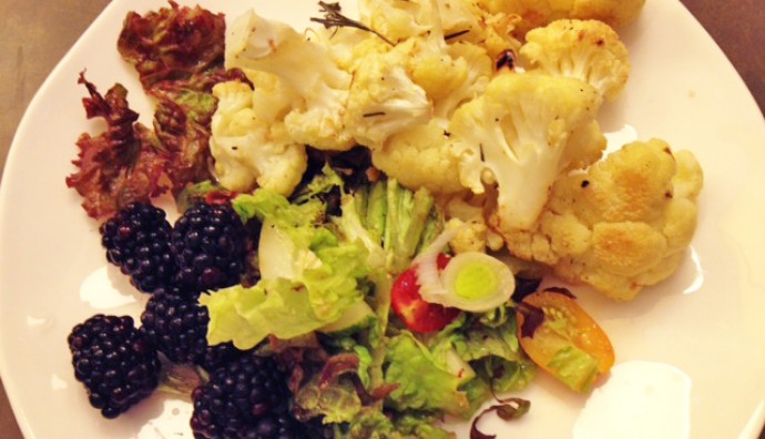 Cauliflower with Mixed Greens and Blackberries